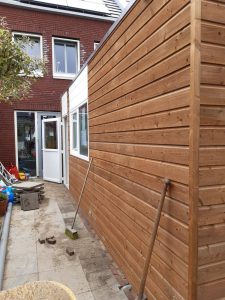 De zorgunit in onze tuin.