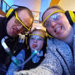 Verjaardagskado: samen naar Checkpoint Theater. Kon nog net voor de corona-maatregelen.